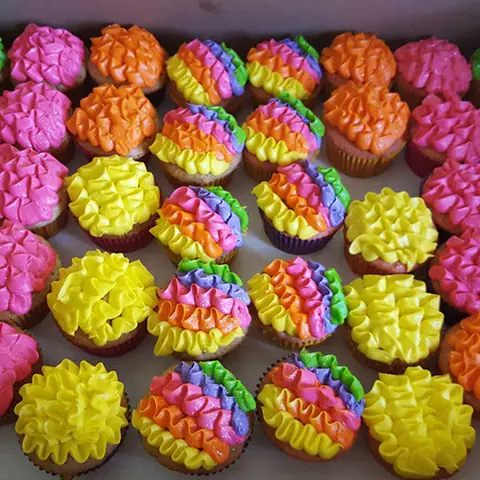 Rainbow swirl cupcakes