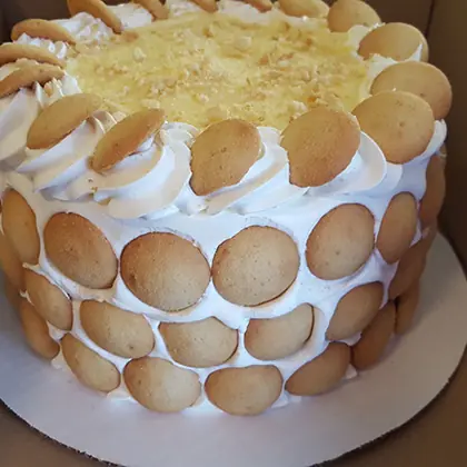 A vanilla wafer cake