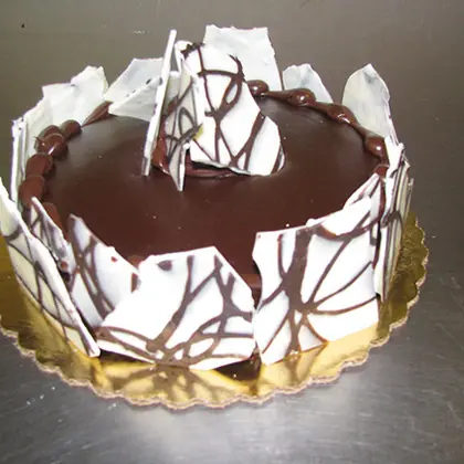 Chocolate ganache cake with white chocolate shards
